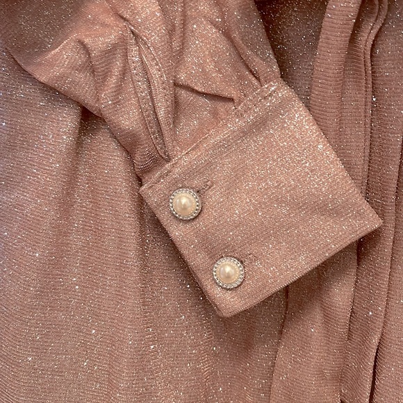 Little pink cocktail dress! Super cute for any fancy dinner or night out! - Picture 2 of 4